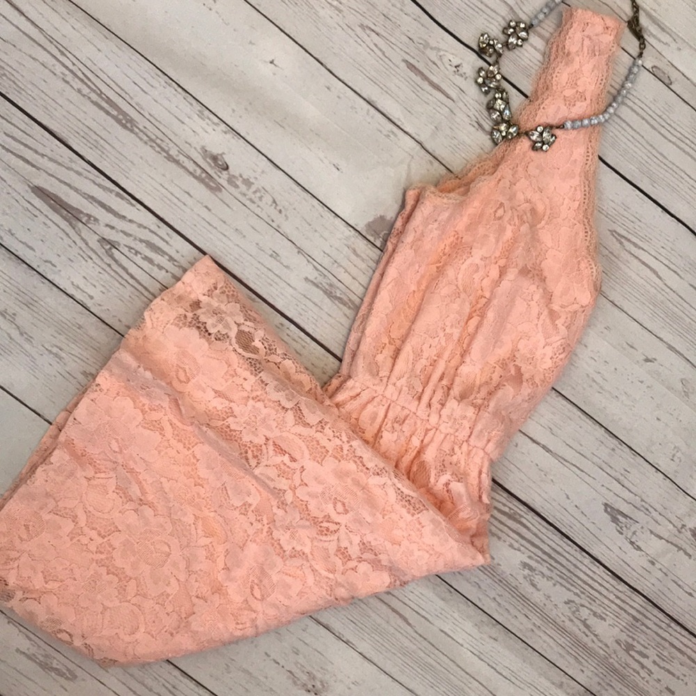 Everly Peach Lace dress size Small